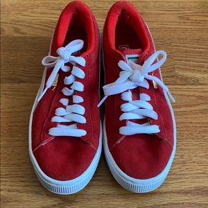 Puma’s sneakers(big kids size 6)Womens size7.5